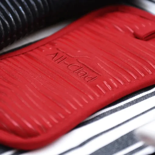Discount 2-Pack Chilli Red Potholder Set / Colourful, Heat-Safe Kitchen Must-Have Kitchen Linens
