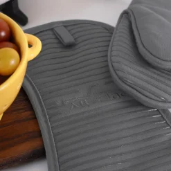 Online 2-Pack Pewter Grey Potholder Set / Elegant and Effective Heat Protection Kitchen Linens