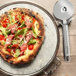 New Pizza Stone Set / Bake and Serve Perfect Pizzas with Kitchen Accessories