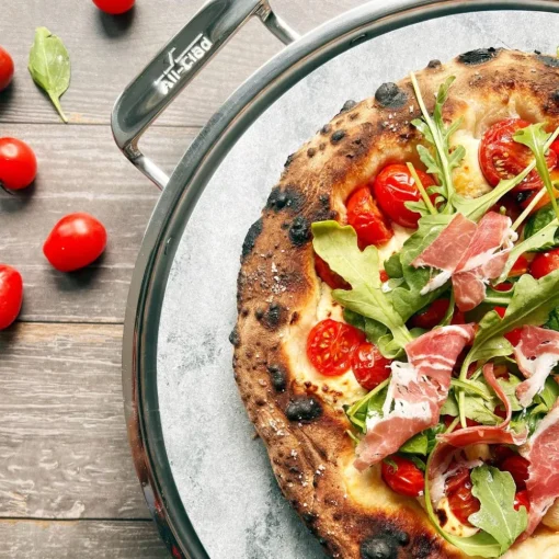 New Pizza Stone Set / Bake and Serve Perfect Pizzas with Kitchen Accessories