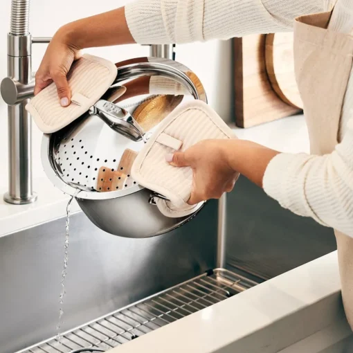 New 6-Quart Multipot with Straining Lid / Effortless Cooking by Multipots